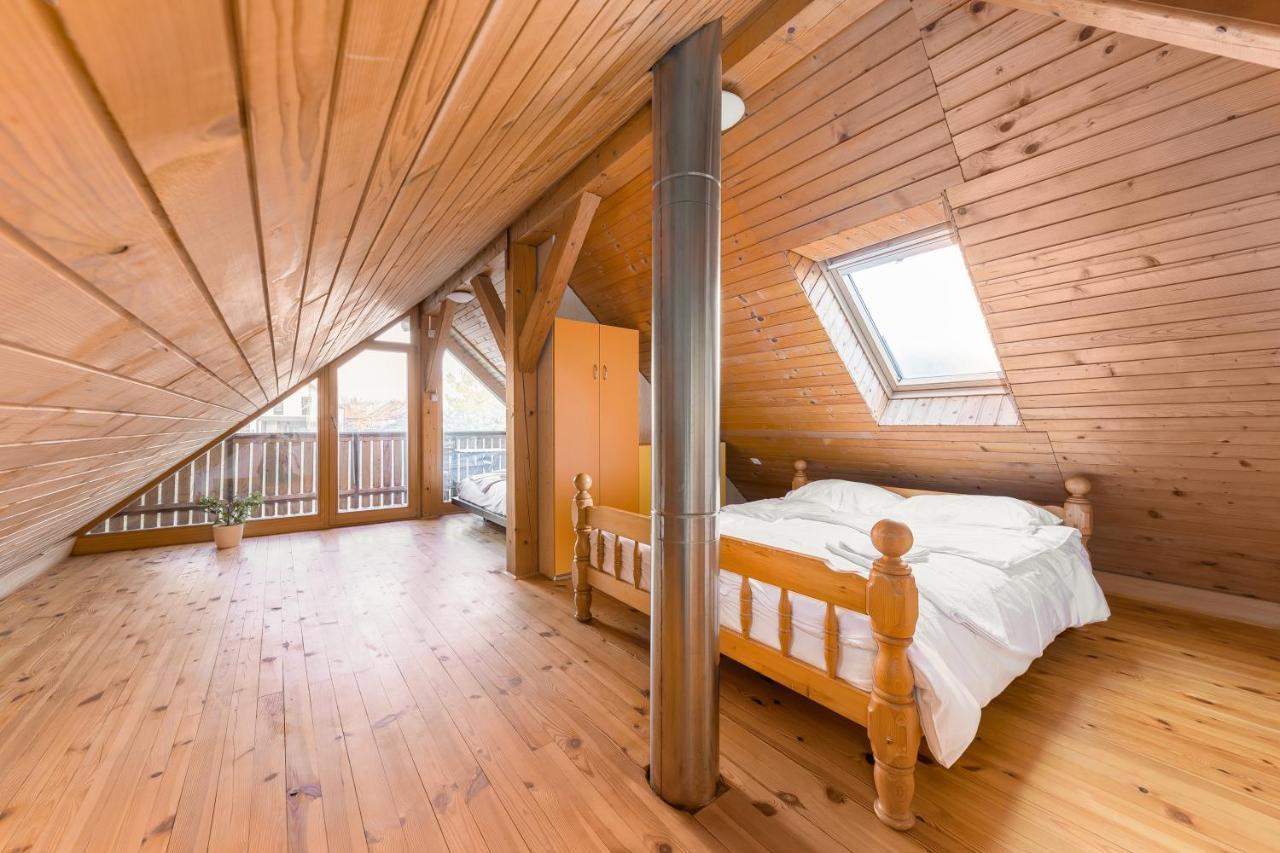 Svisla Lägenhet Kranj Exteriör bild