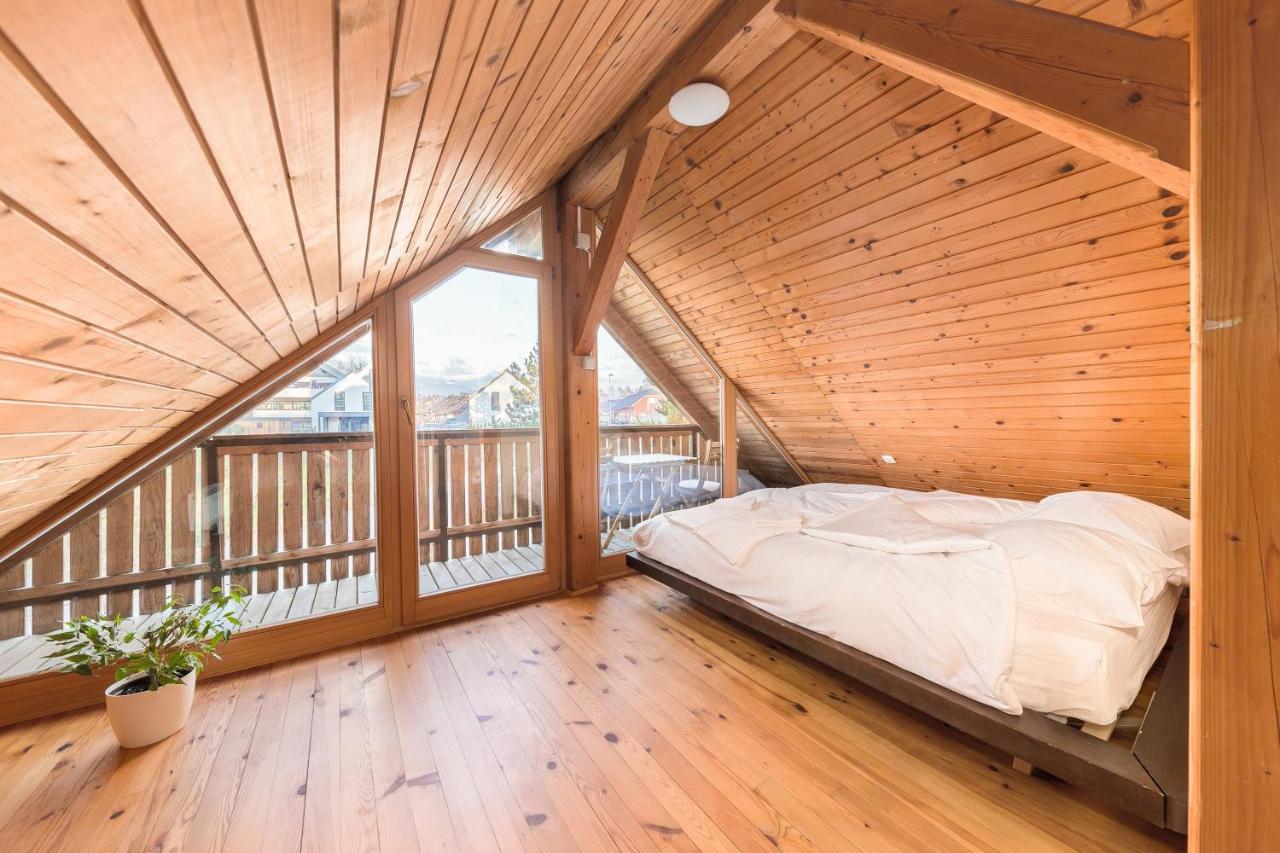 Svisla Lägenhet Kranj Exteriör bild